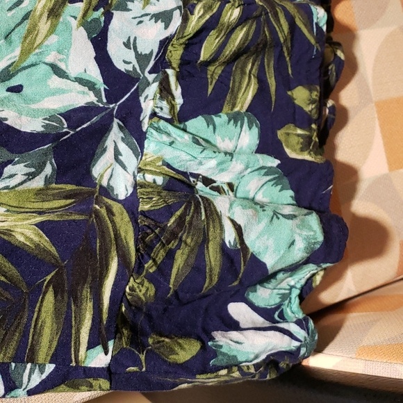 E&M Navy Tropical Leaf Print Spaghetti Strap Romper with Ruffled Hems Size L - Picture 5 of 9